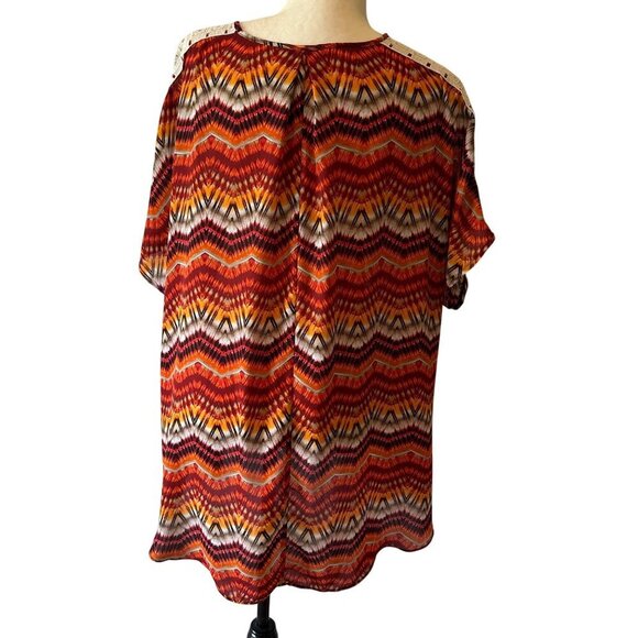 Cato V-Neck Tunic Top Size 24W Lace Shoulder Lightweight Breathable Bobo Tribal - Picture 2 of 11